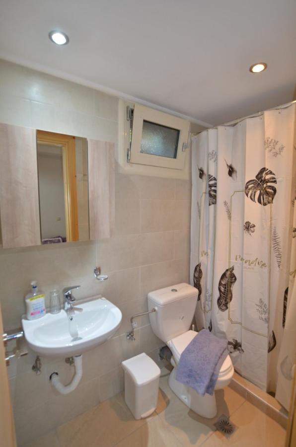 Domenica House Apartment Kondaraina Ngoại thất bức ảnh