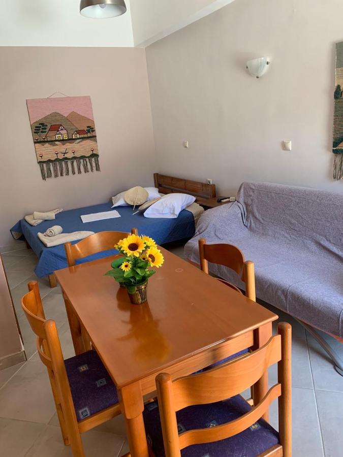 Domenica House Apartment Kondaraina Ngoại thất bức ảnh